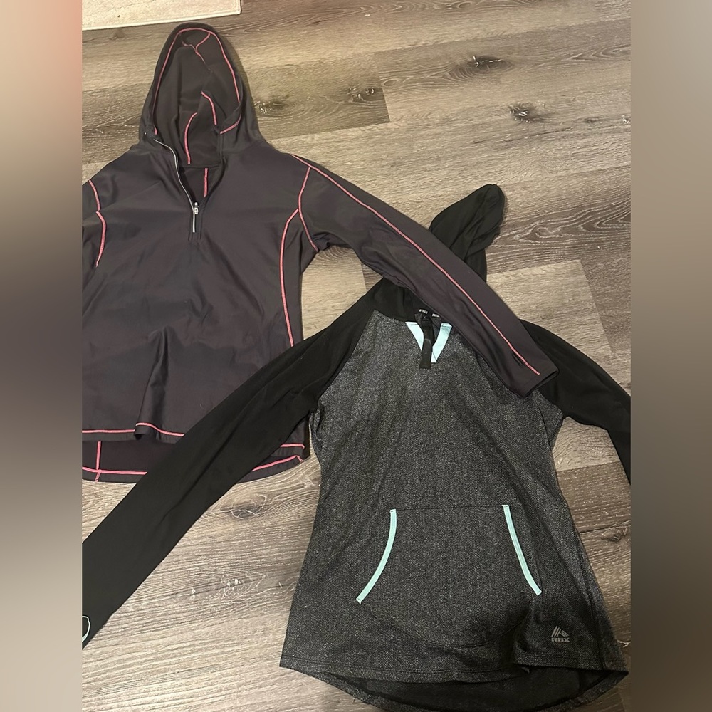 Two women size medium RBX althletic long sleeve tops - Picture 5 of 7